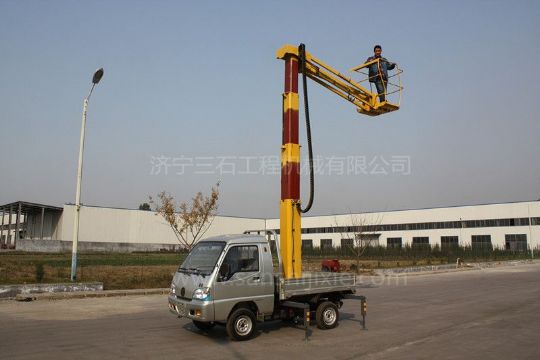 點擊查看詳細信息<br>標題：小型高空作業車 閱讀次數：2966