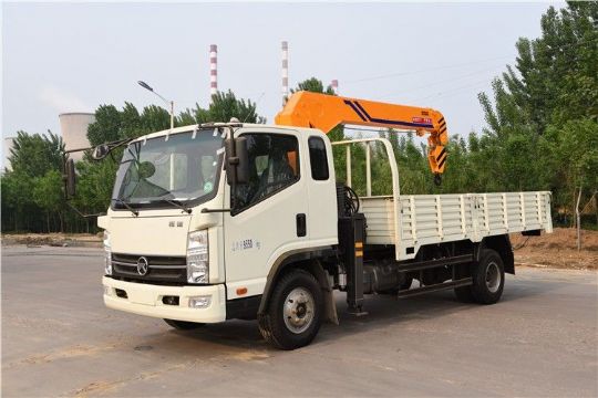 點擊查看詳細信息<br>標題：5噸凱馬隨車吊 閱讀次數：2521