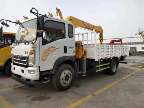 點擊查看詳細信息<br>標題：5噸重汽豪曼隨車吊 閱讀次數：2776